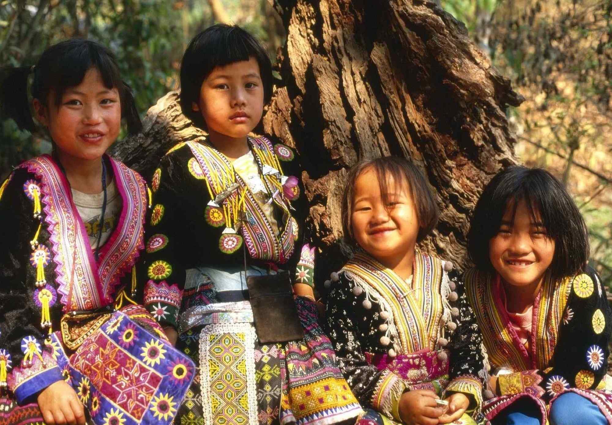 Thailand, kinderen-bij-Chiang-Mai.