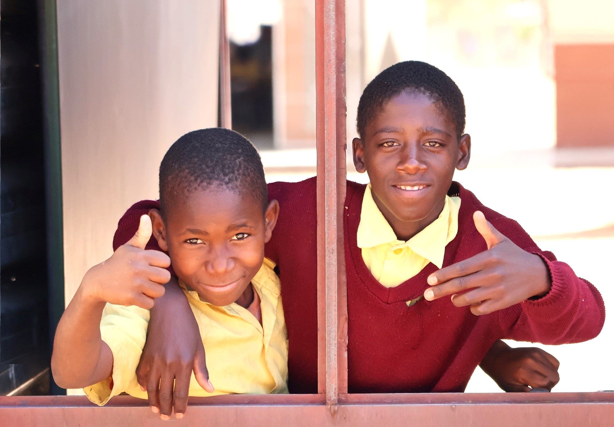 Jongens in Zambezi, Namibie