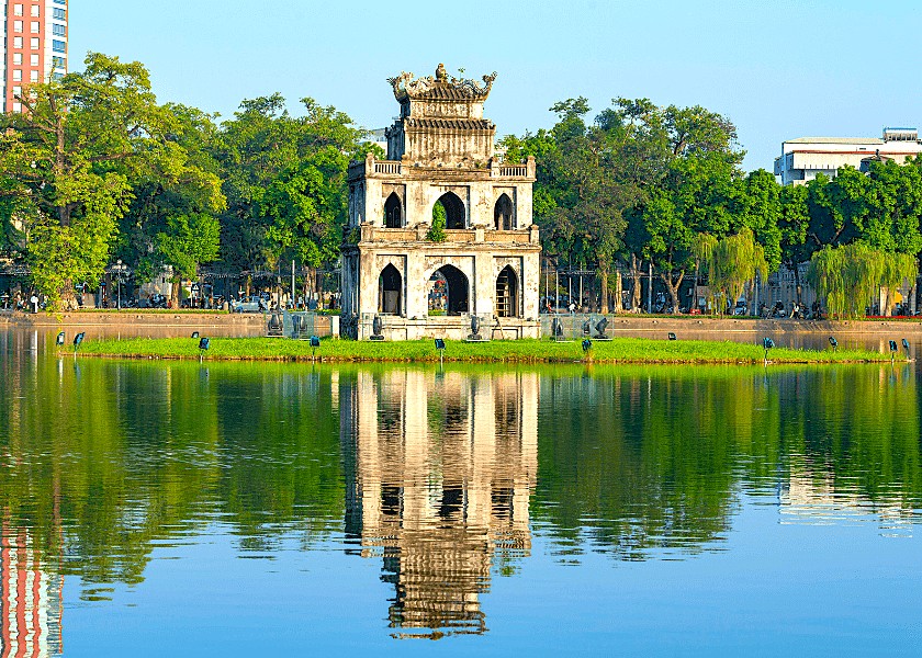 Zicht op het Hoan-Kiem-lake in Vietnam