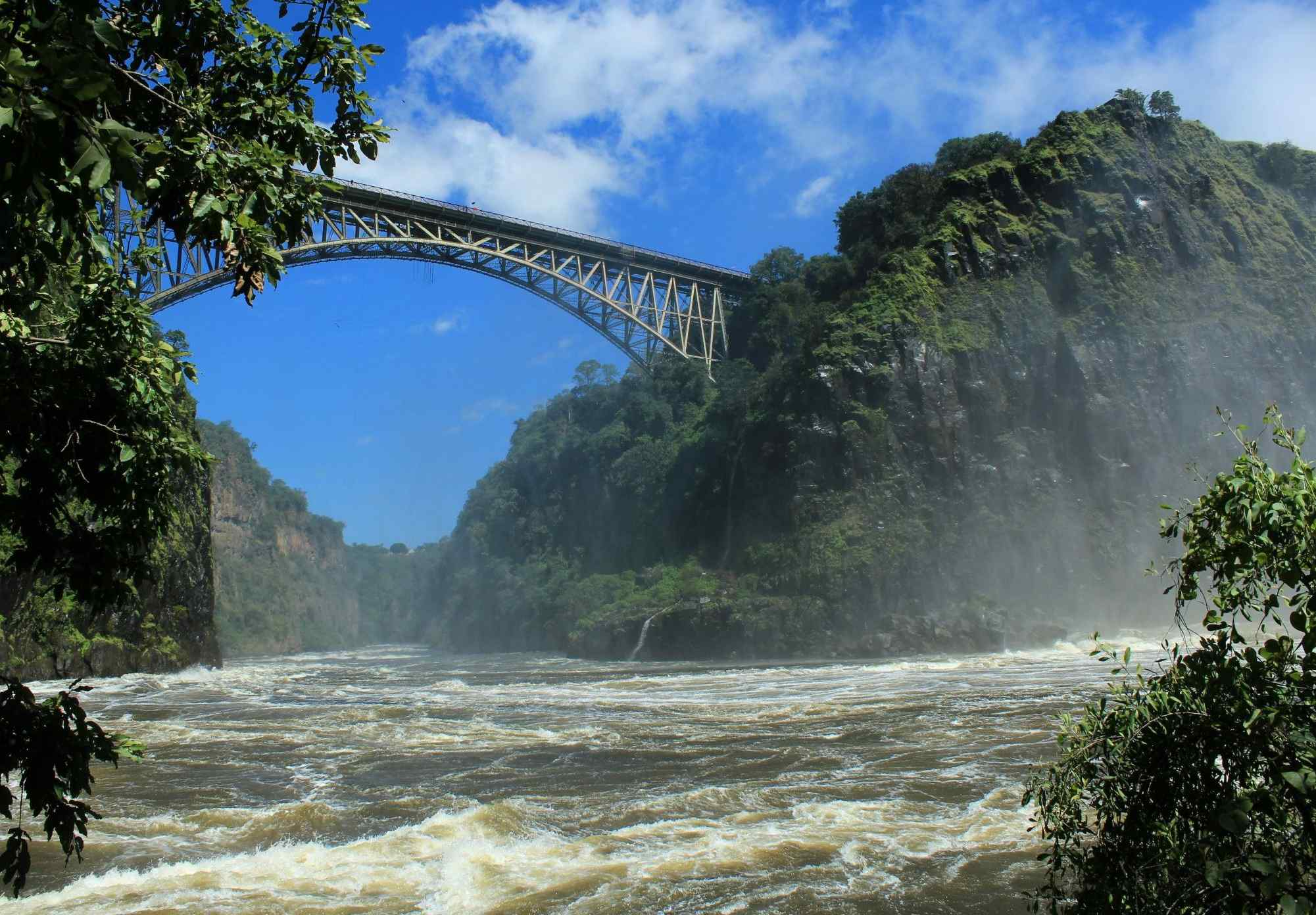 Brug over de Zambezi bij de Victoria watervallen