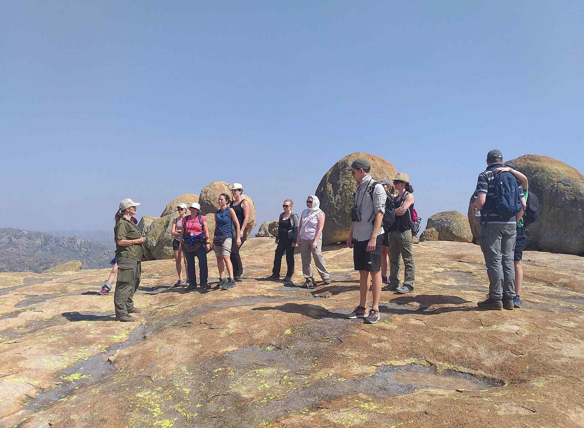 groep reizigers in Matabos, Zimbabwe